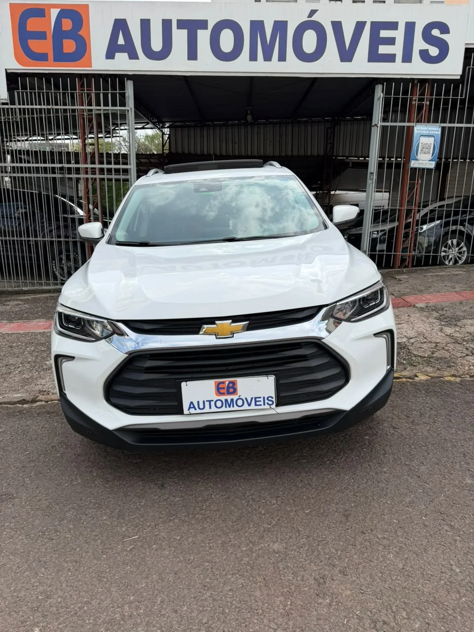 Chevrolet Tracker 2024 branco: foto 1 de 9
