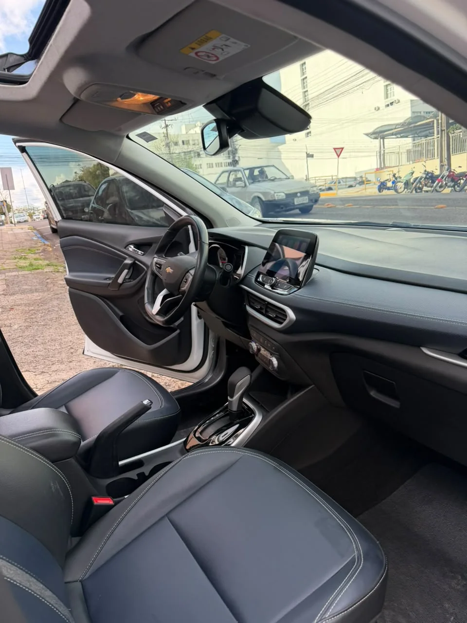 Chevrolet Tracker 2024 branco: foto 7 de 9