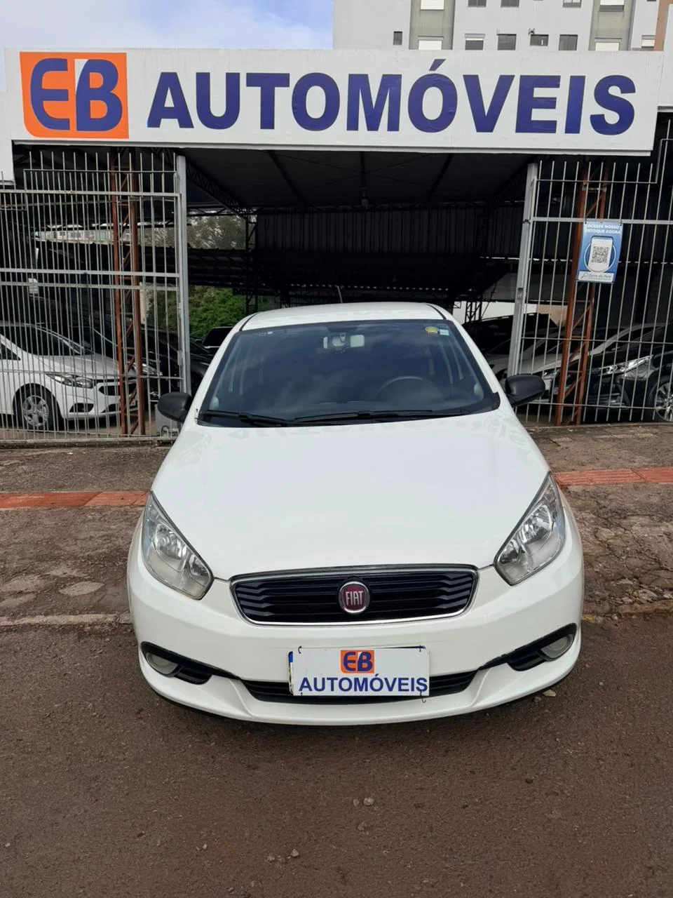 Fiat Grand Siena 2019 branco: foto 1 de 10
