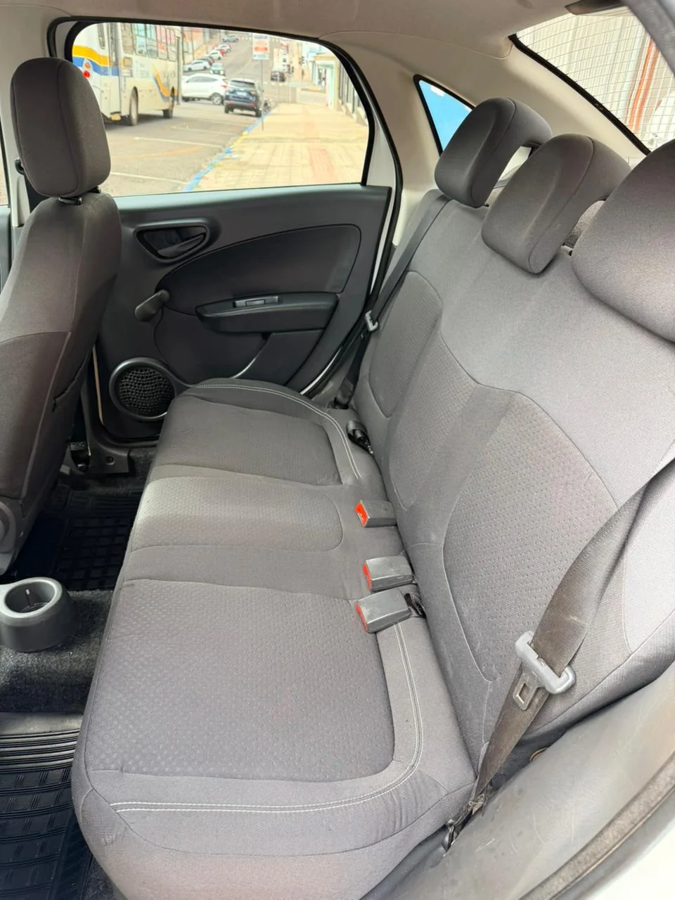 Fiat Grand Siena 2019 branco: foto 10 de 10