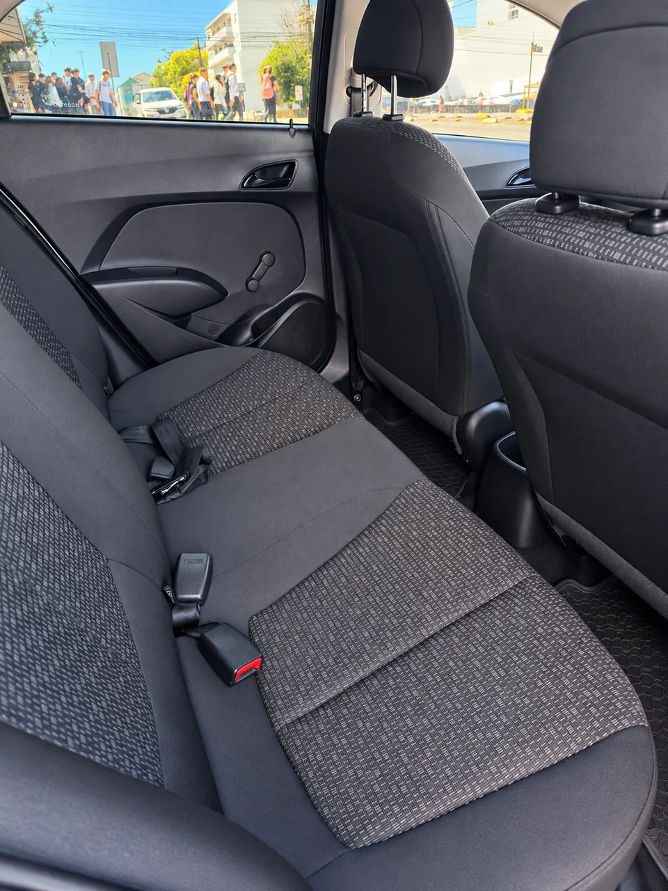 Hyundai HB20 2019 cinza: foto 5 de 7