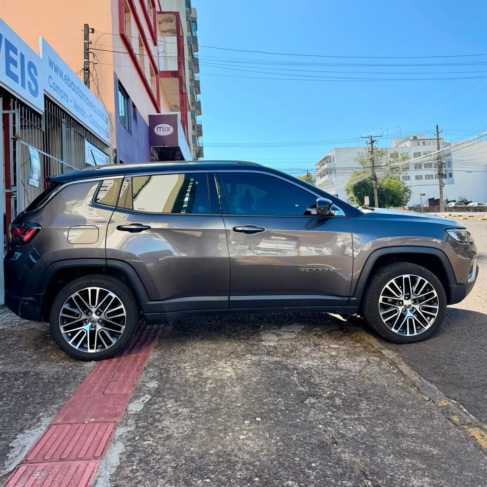 Jeep Compass 2022 cinza: foto 3 de 7