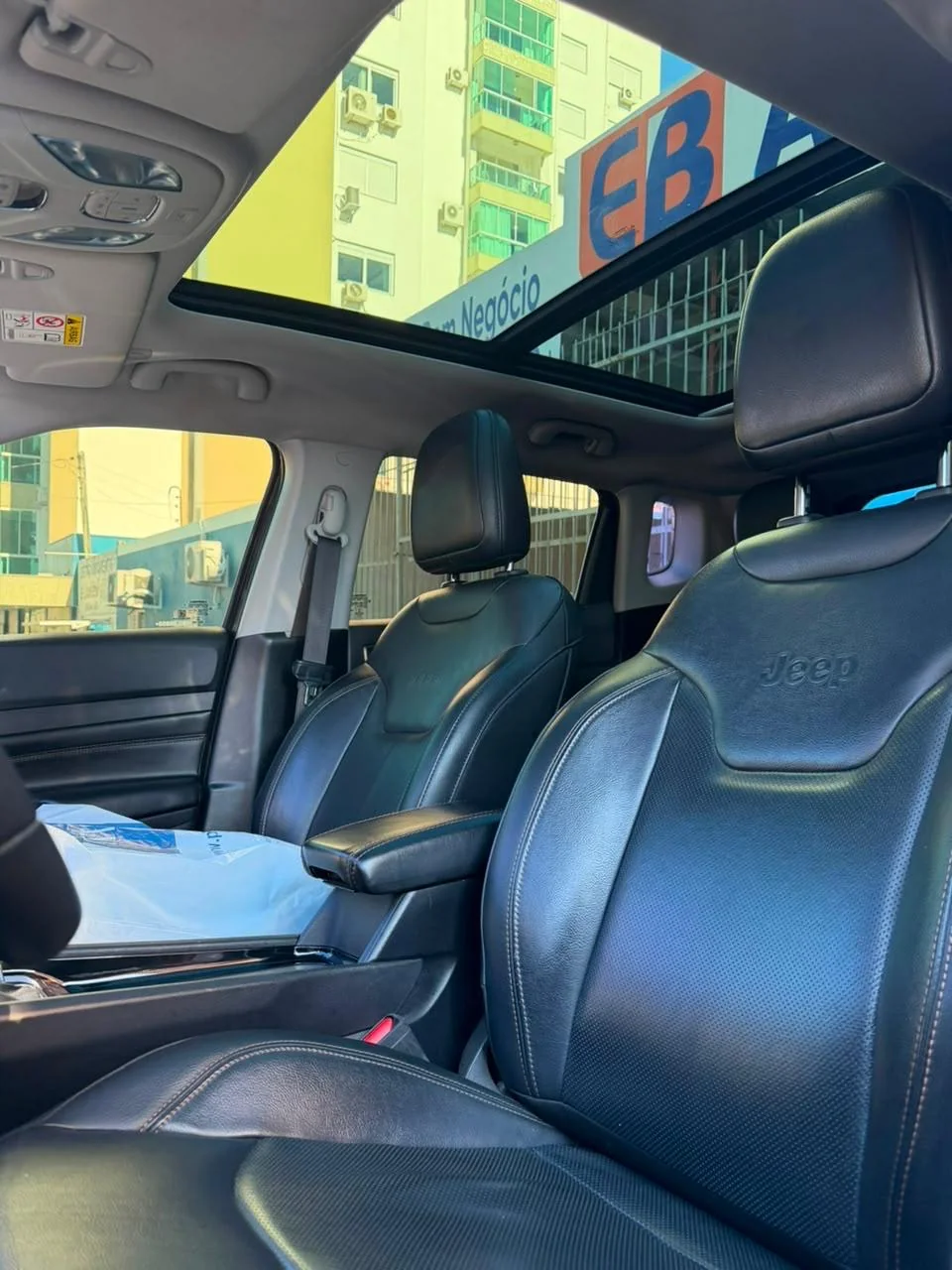 Jeep Compass 2022 cinza: foto 5 de 7