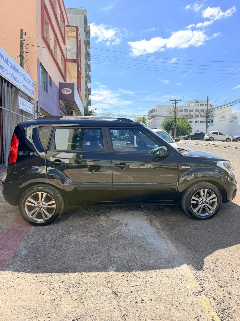 Kia Soul 2013/2014 preto: foto 3 de 8