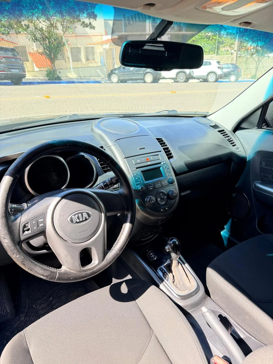 Kia Soul 2013/2014 preto: foto 6 de 8