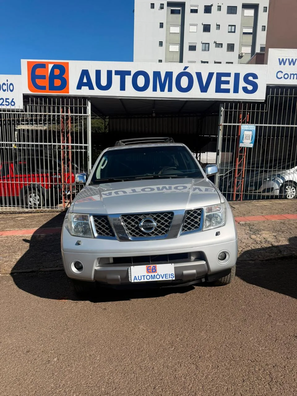 Nissan Pathfinder 2005/2006 prata: foto 1 de 9