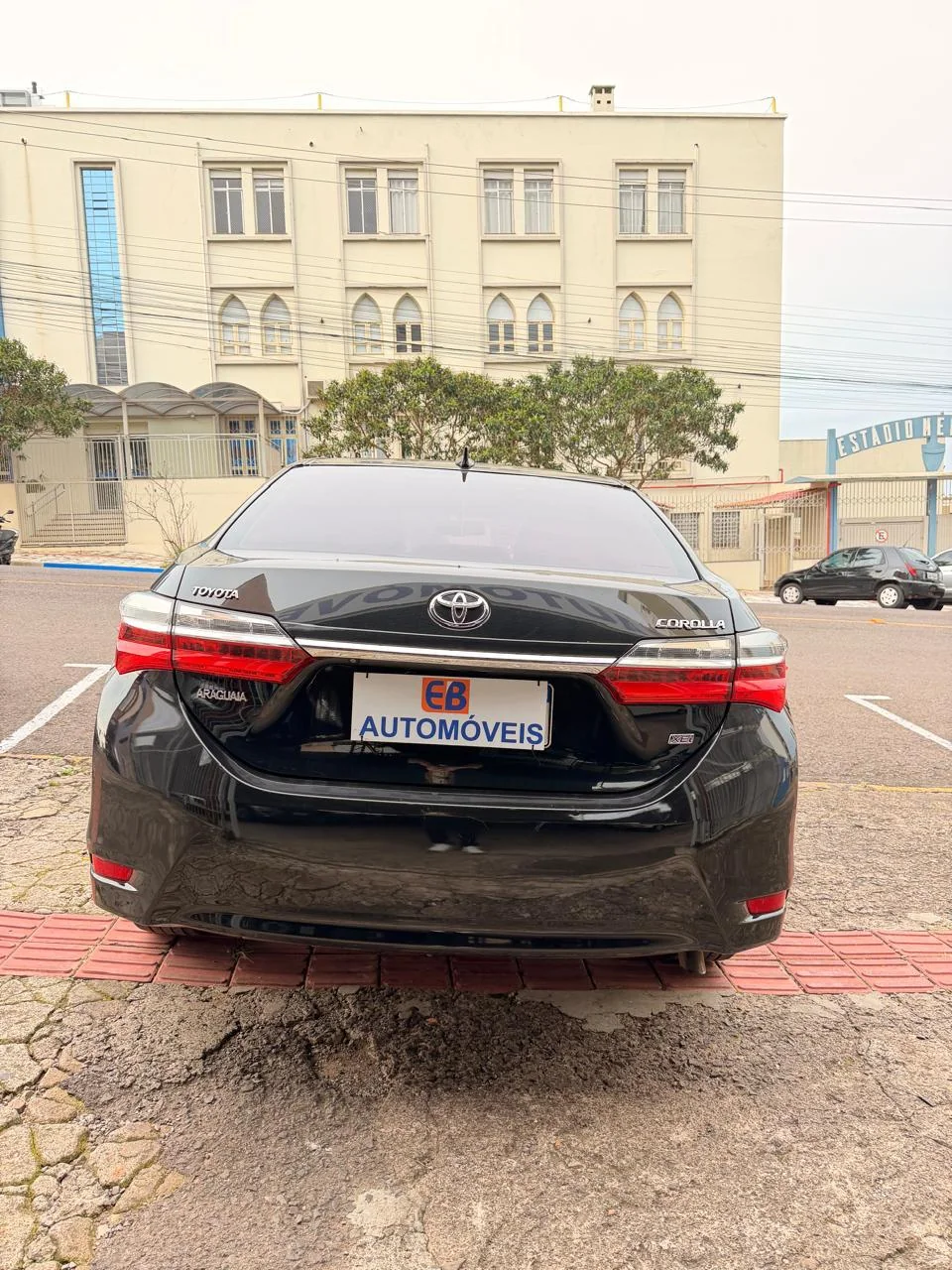 Toyota Corolla 2018/2019 preto: foto 3 de 11
