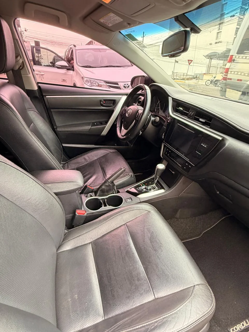 Toyota Corolla 2018/2019 preto: foto 10 de 11