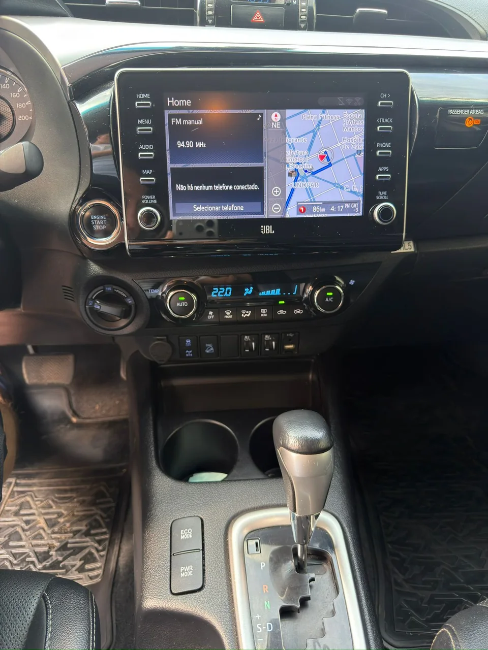 Toyota Hilux 2021 prata: foto 6 de 8