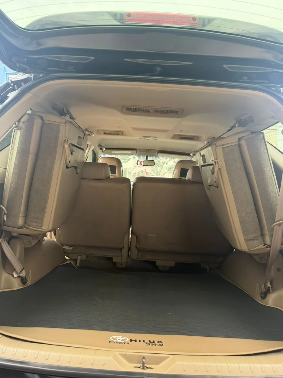 Toyota Hilux SW4 2012 preta: foto 6 de 7