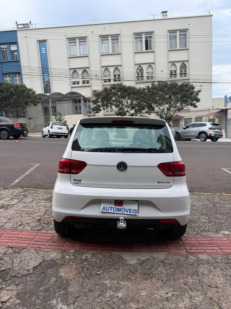 Volkswagen Fox 2015 branco: foto 3 de 7