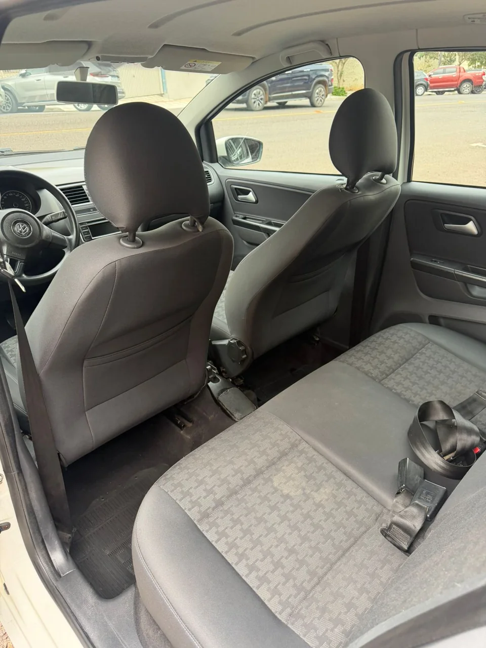 Volkswagen Fox 2015 branco: foto 7 de 7